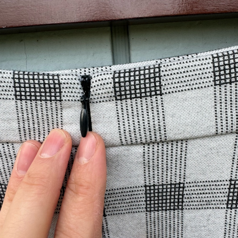 Cabi Valentine skirt - Picture 7 of 7